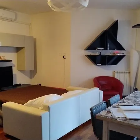 דירה Domus Fiera Di Roma Village פיומיצ'ינו