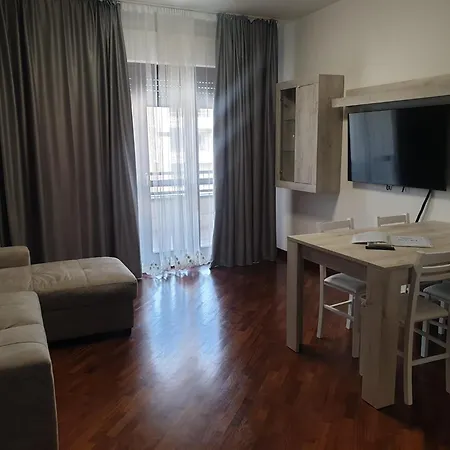 דירה Domus Fiera Di Roma Village *