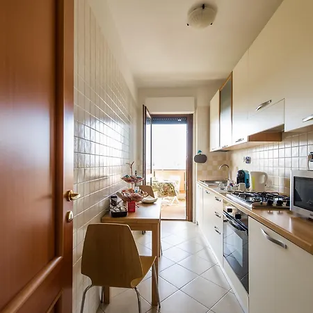 Domus Fiera Di Roma Village דירה *
