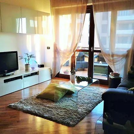 Domus Fiera Di Roma Village דירה