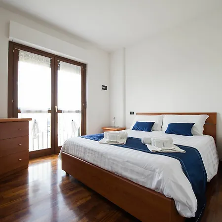 Domus Fiera Di Roma Village דירה
